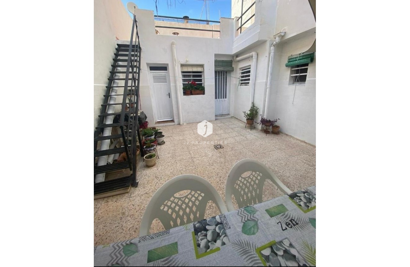 Tweedehands - Chalet -
Torrevieja - Centro