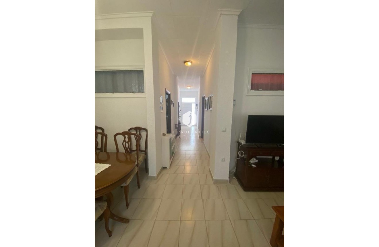 Tweedehands - Chalet -
Torrevieja - Centro