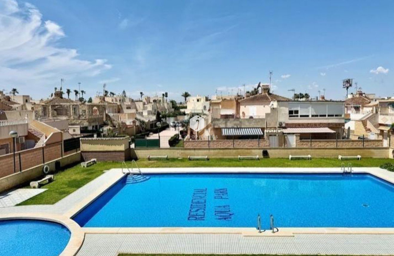 Tweedehands - Chalet -
Torrevieja - Parque Acuático - Sector 25