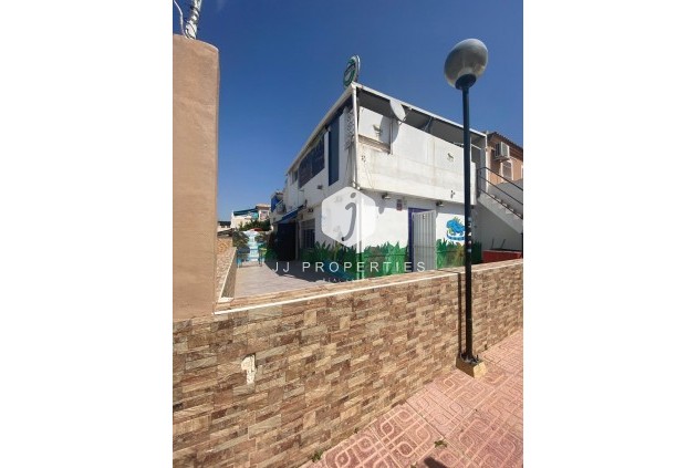 Tweedehands - Chalet -
Torrevieja - Parque Acuático - Sector 25