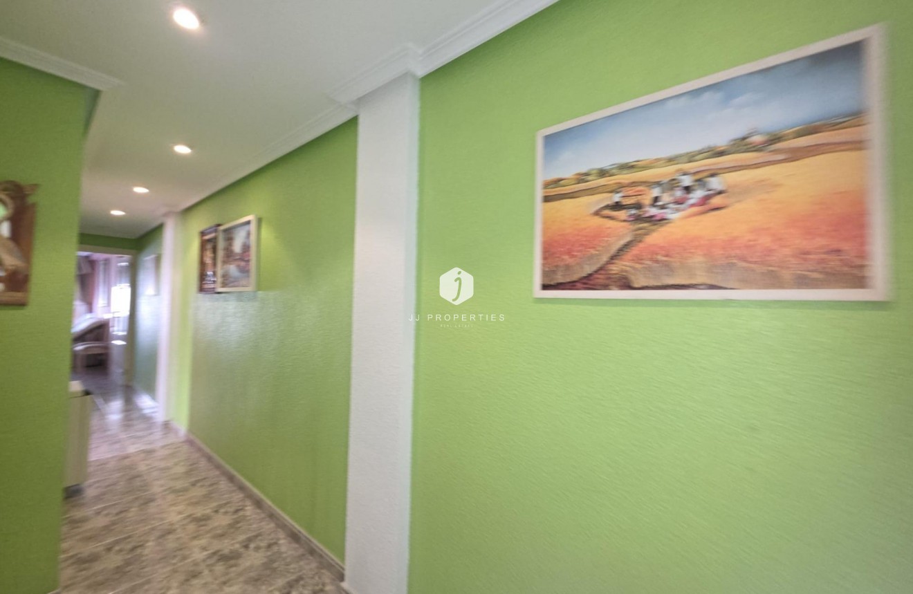 Tweedehands - Appartement / flat -
Torrevieja - Acequion