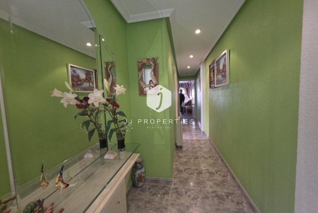 Tweedehands - Appartement / flat -
Torrevieja - Acequion