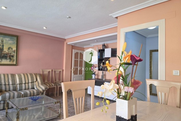 Tweedehands - Appartement / flat -
Torrevieja - Acequion