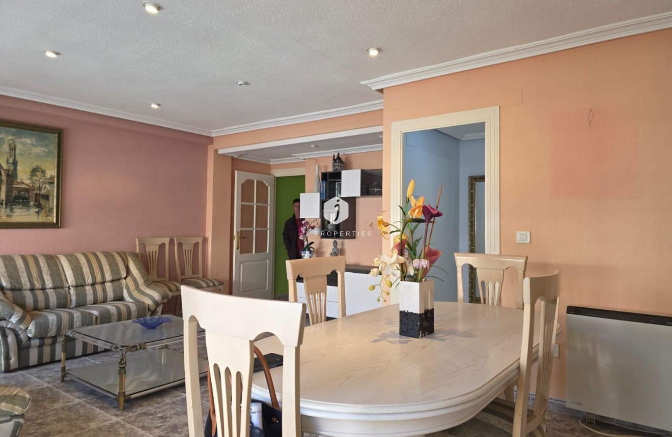 Tweedehands - Appartement / flat -
Torrevieja - Acequion