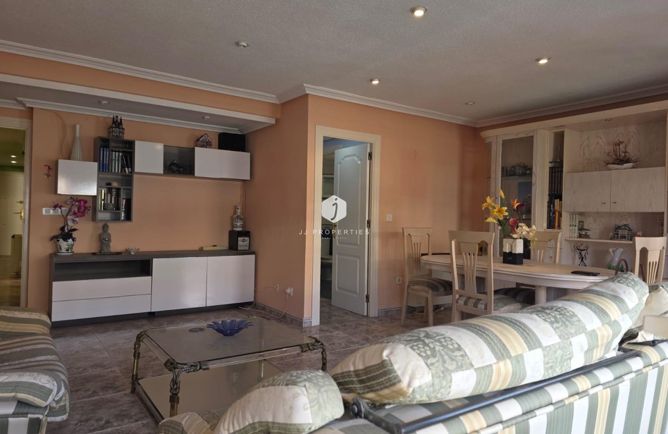 Tweedehands - Appartement / flat -
Torrevieja - Acequion
