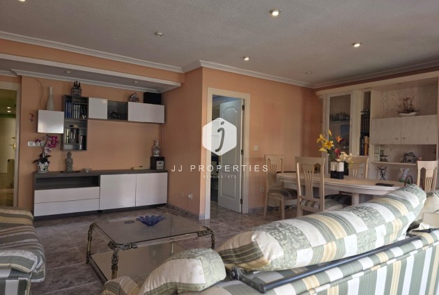 Tweedehands - Appartement / flat -
Torrevieja - Acequion