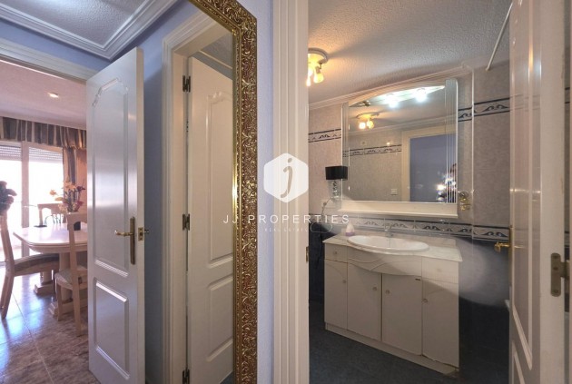 Tweedehands - Appartement / flat -
Torrevieja - Acequion