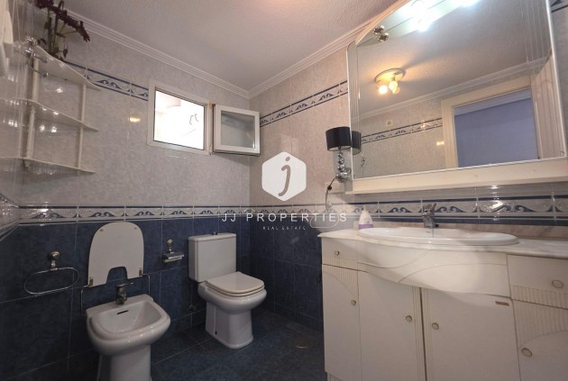 Tweedehands - Appartement / flat -
Torrevieja - Acequion