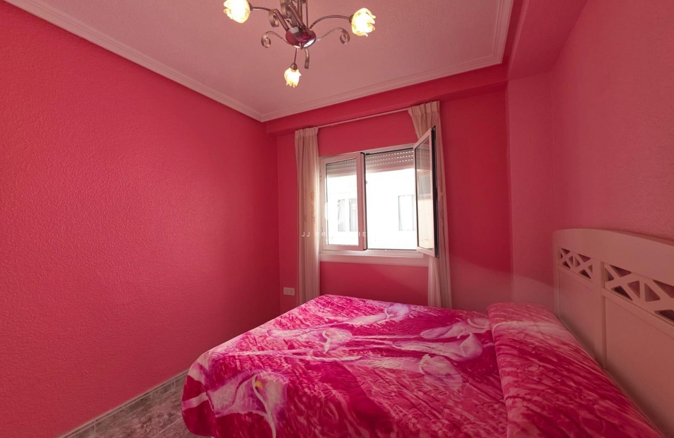 Tweedehands - Appartement / flat -
Torrevieja - Acequion