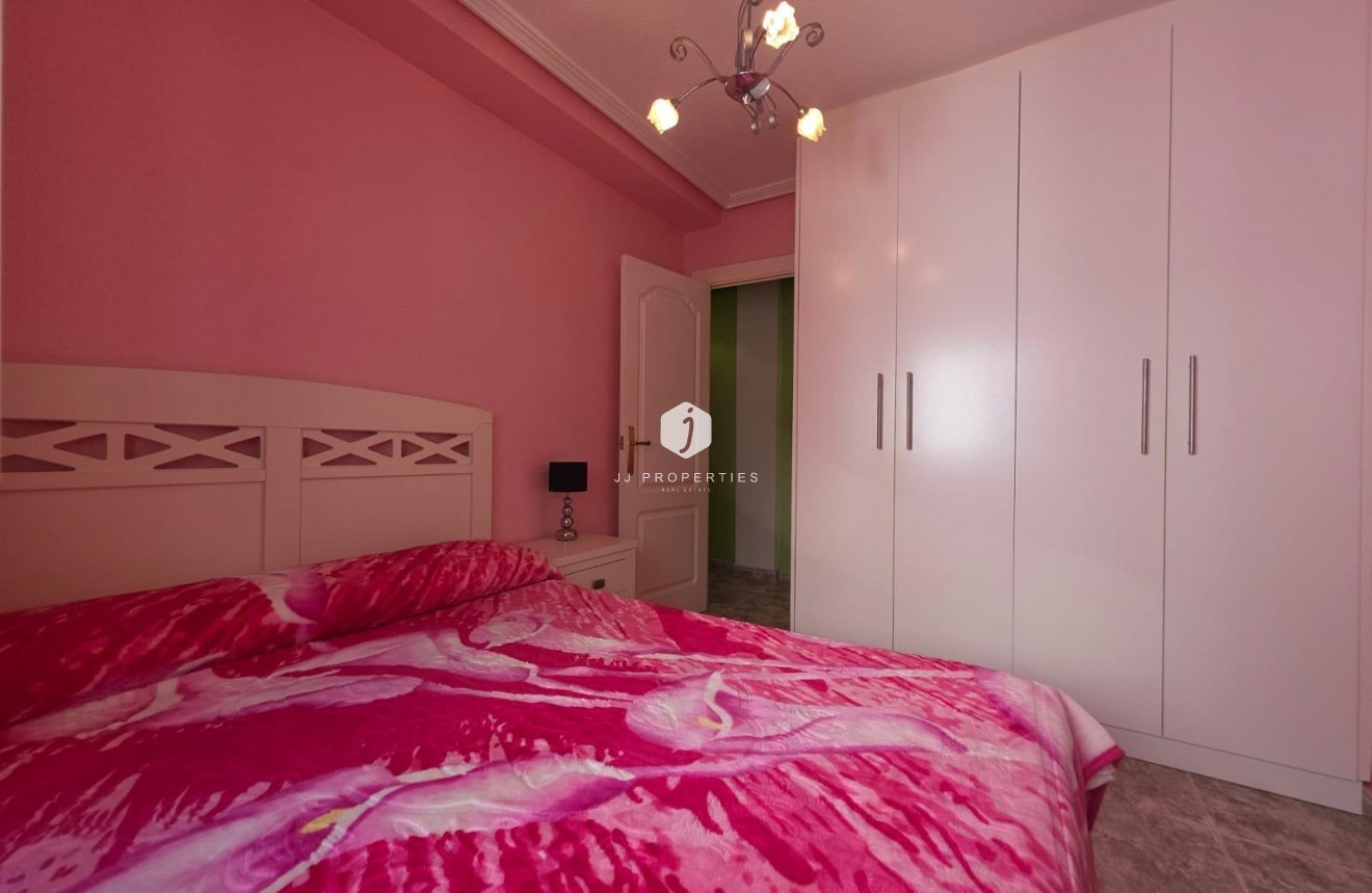 Tweedehands - Appartement / flat -
Torrevieja - Acequion