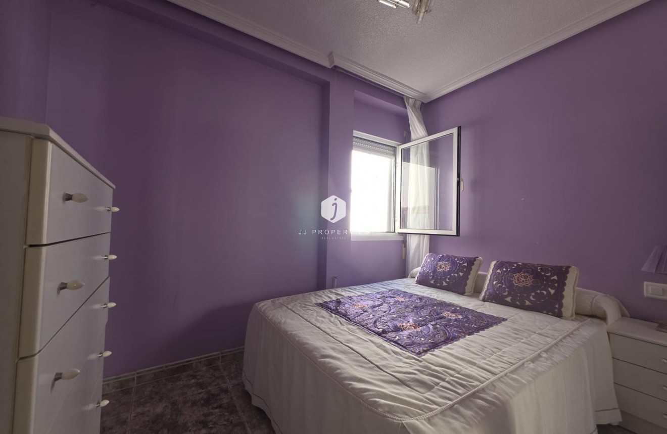 Tweedehands - Appartement / flat -
Torrevieja - Acequion