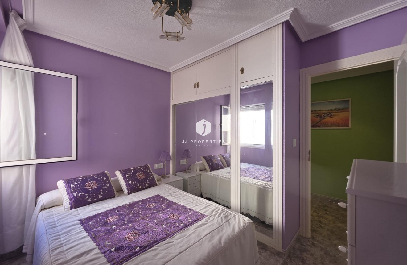 Tweedehands - Appartement / flat -
Torrevieja - Acequion