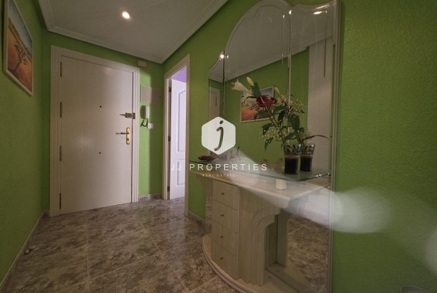 Tweedehands - Appartement / flat -
Torrevieja - Acequion