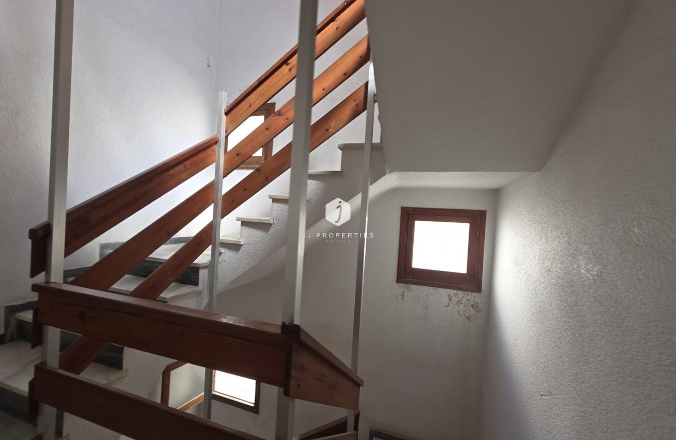 Tweedehands - Appartement / flat -
Torrevieja - Acequion