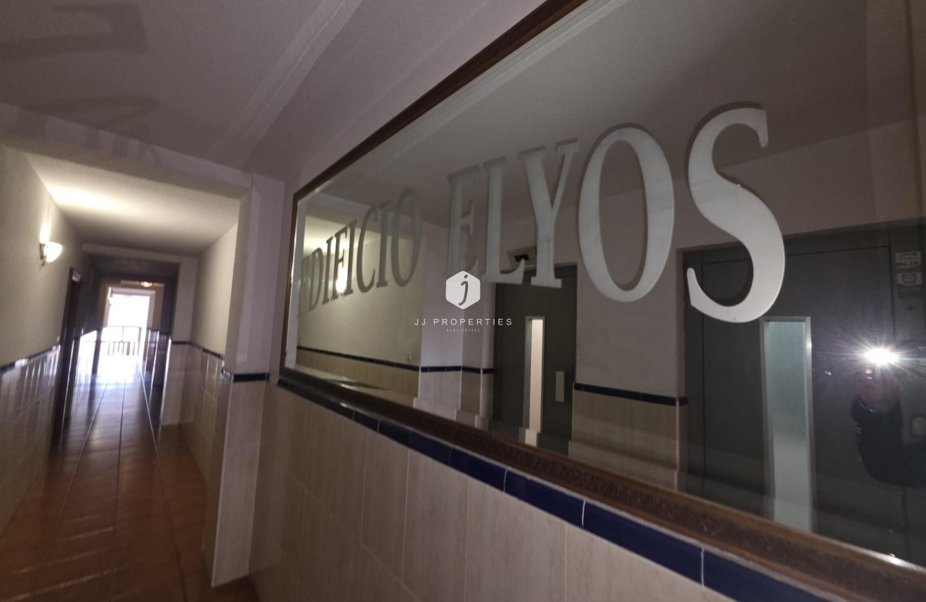 Tweedehands - Appartement / flat -
Torrevieja - Acequion