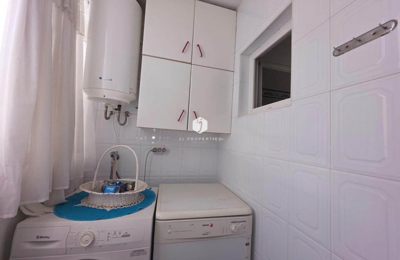 Tweedehands - Appartement / flat -
Torrevieja - Acequion