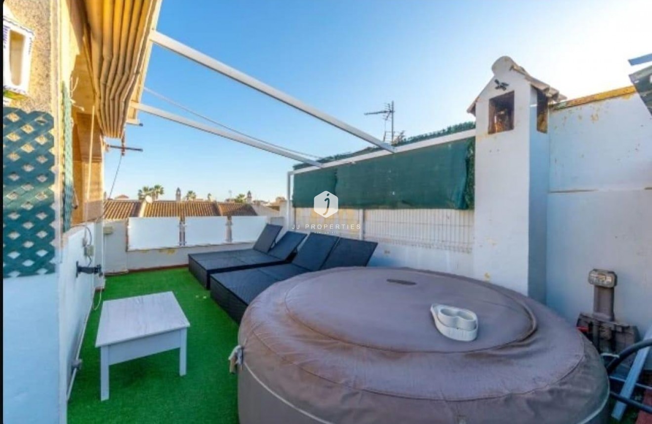 D'occasion - Chalet -
Torrevieja - aguas nuevas