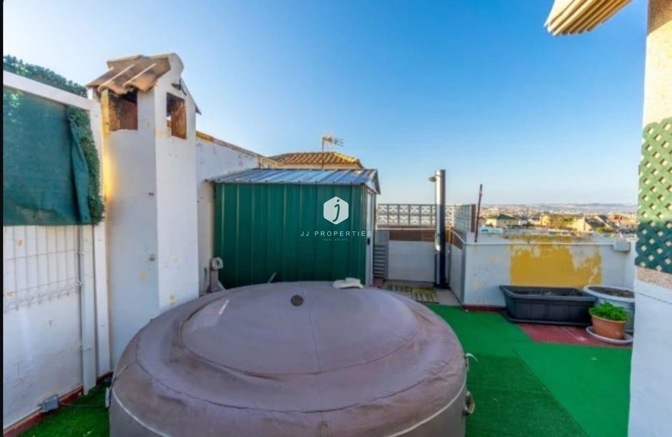 D'occasion - Chalet -
Torrevieja - aguas nuevas