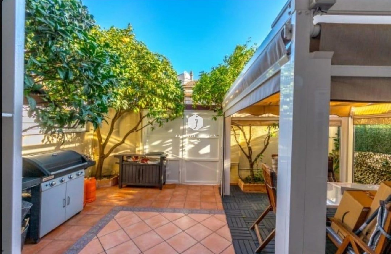 D'occasion - Chalet -
Torrevieja - aguas nuevas