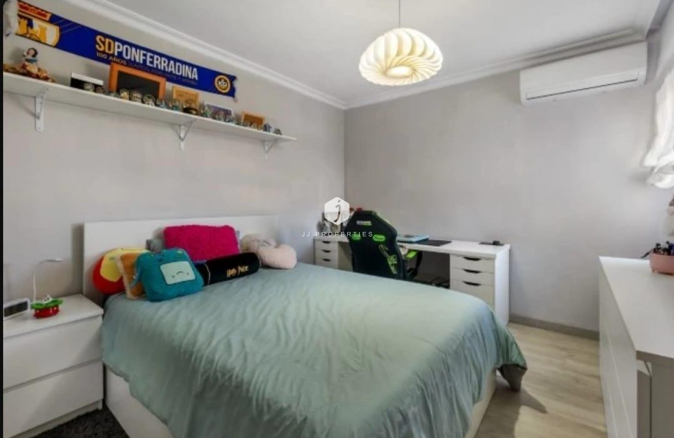 D'occasion - Chalet -
Torrevieja - aguas nuevas