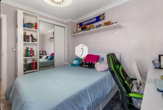 D'occasion - Chalet -
Torrevieja - aguas nuevas