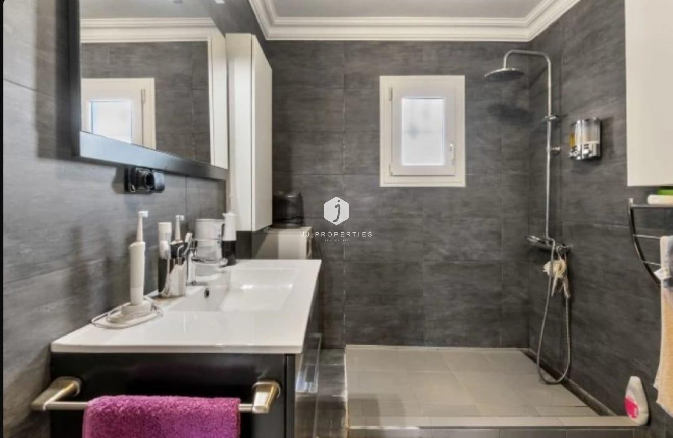 D'occasion - Chalet -
Torrevieja - aguas nuevas