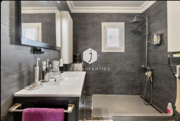 D'occasion - Chalet -
Torrevieja - aguas nuevas