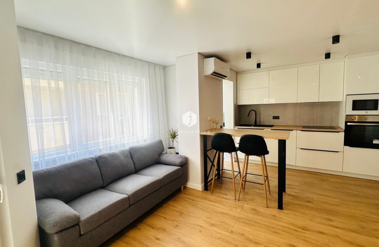 Tweedehands - Appartement / flat -
Torrevieja - Playa del Cura