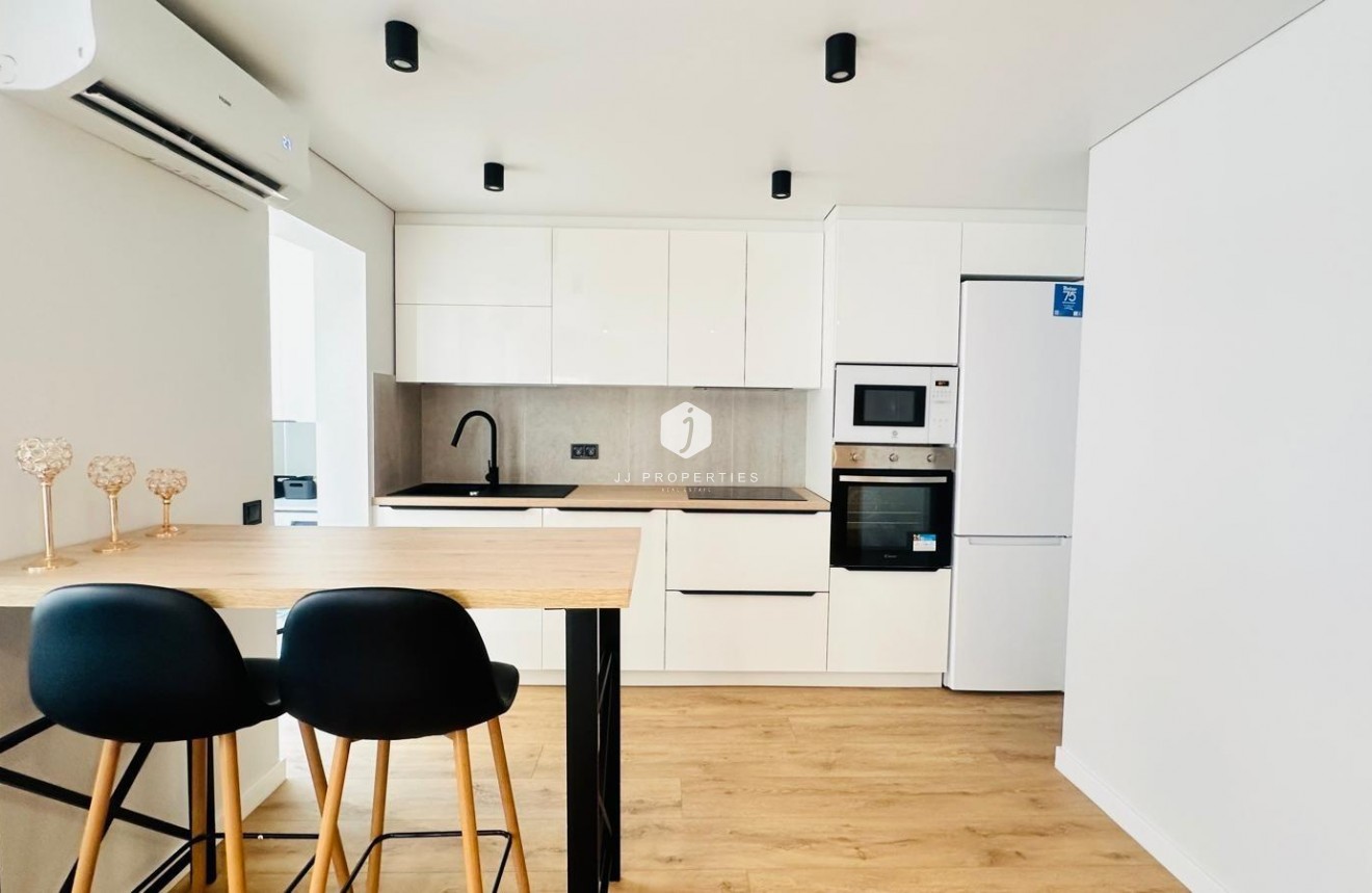 Tweedehands - Appartement / flat -
Torrevieja - Playa del Cura