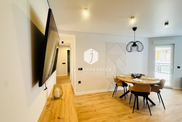 Tweedehands - Appartement / flat -
Torrevieja - Playa del Cura