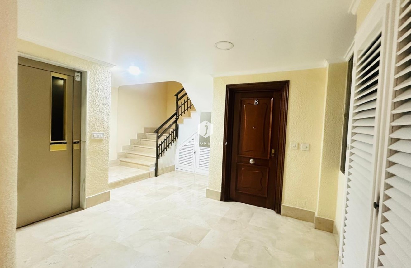 Tweedehands - Appartement / flat -
Torrevieja - Playa del Cura