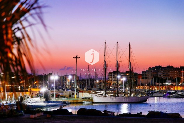 Tweedehands - Appartement / flat -
Torrevieja - Playa del Cura