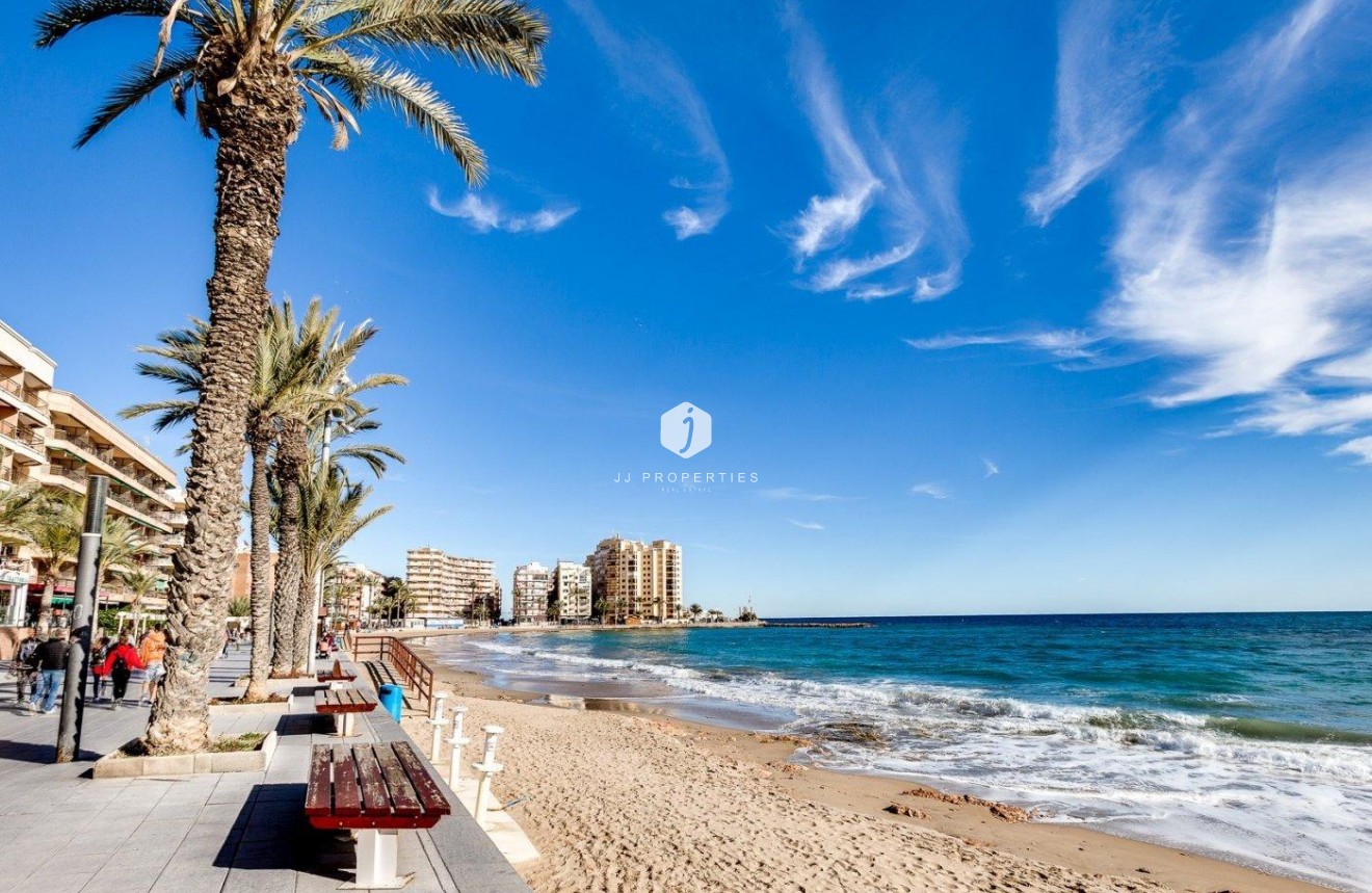Tweedehands - Appartement / flat -
Torrevieja - Playa del Cura