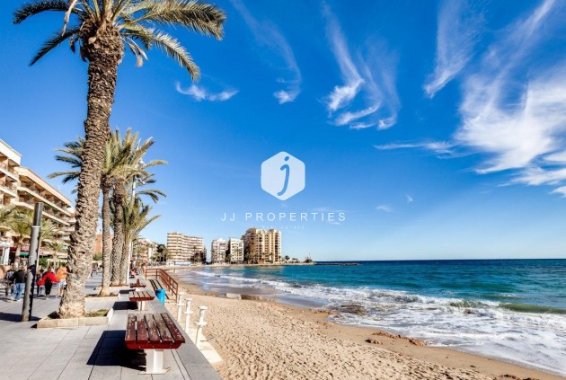 Tweedehands - Appartement / flat -
Torrevieja - Playa del Cura