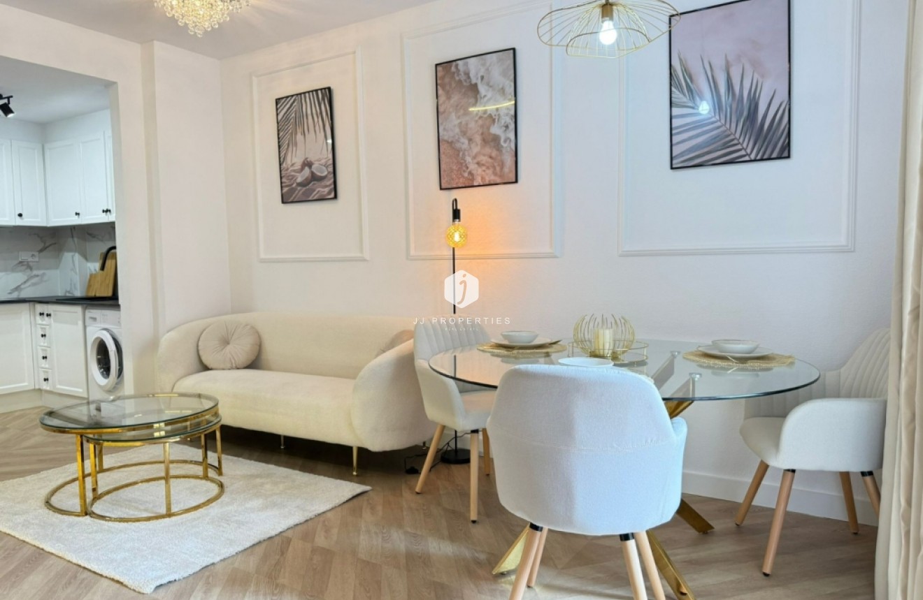 Tweedehands - Appartement / flat -
Torrevieja - Costa Blanca