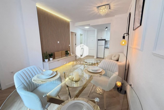 Tweedehands - Appartement / flat -
Torrevieja - Costa Blanca