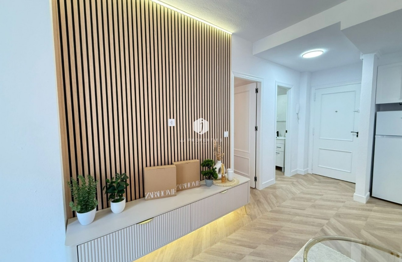 Tweedehands - Appartement / flat -
Torrevieja - Costa Blanca