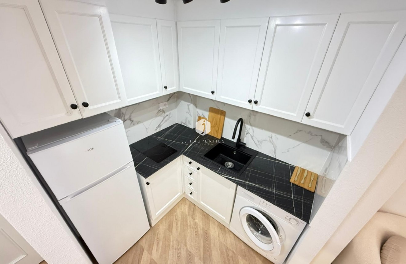 Tweedehands - Appartement / flat -
Torrevieja - Costa Blanca