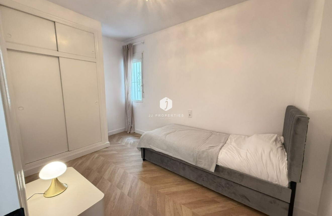 Tweedehands - Appartement / flat -
Torrevieja - Costa Blanca