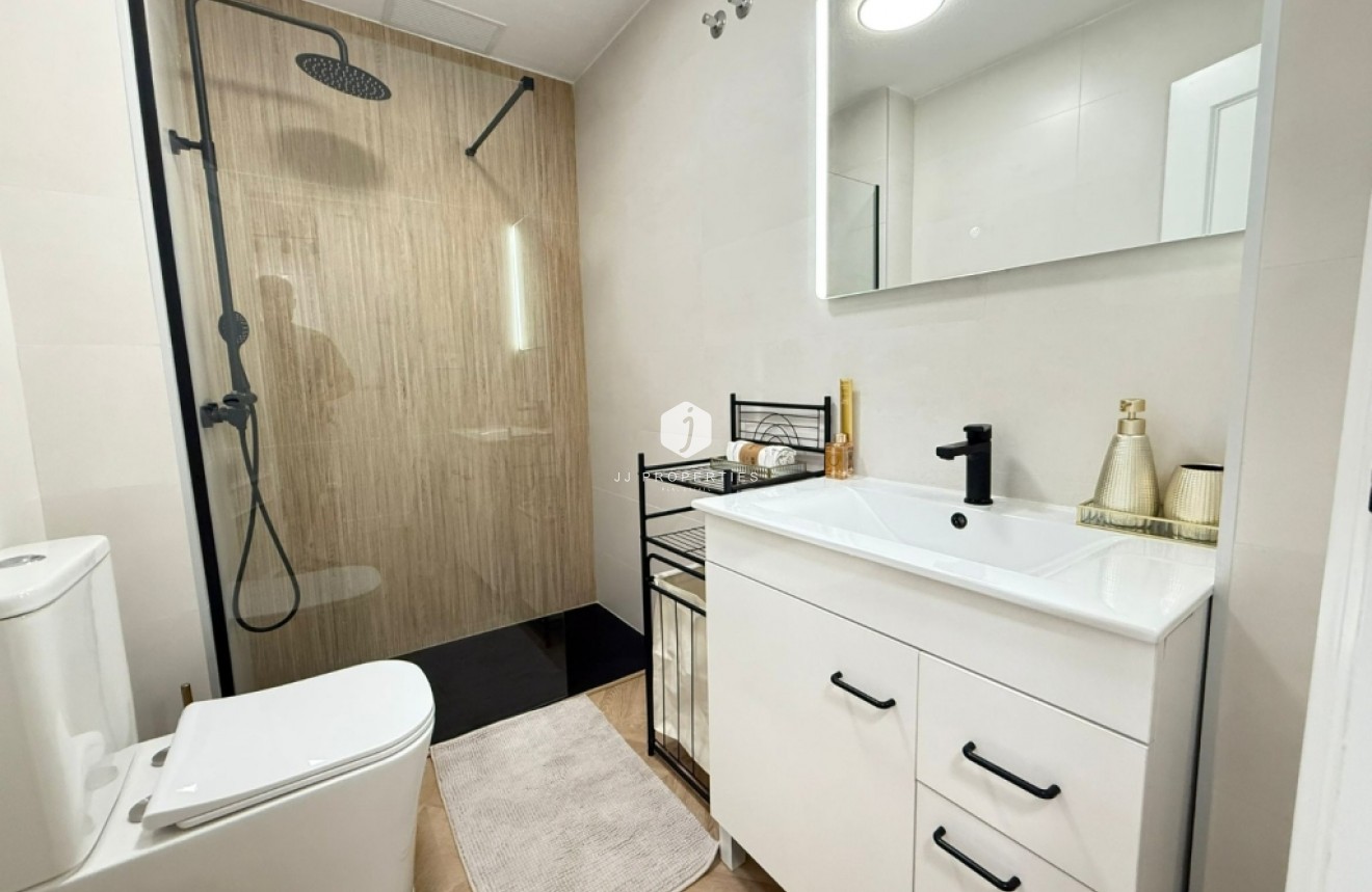 Tweedehands - Appartement / flat -
Torrevieja - Costa Blanca