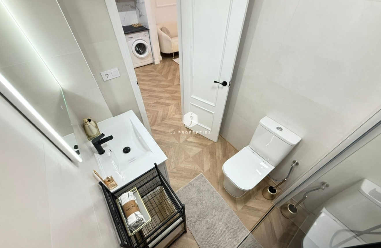 Tweedehands - Appartement / flat -
Torrevieja - Costa Blanca