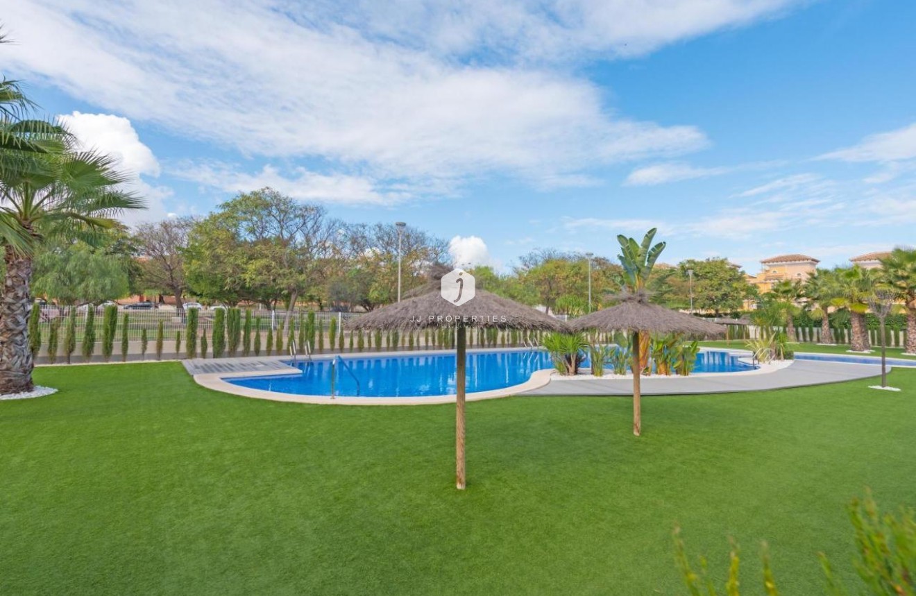 Tweedehands - Bungalow -
Torrevieja - Auguas Neuvas