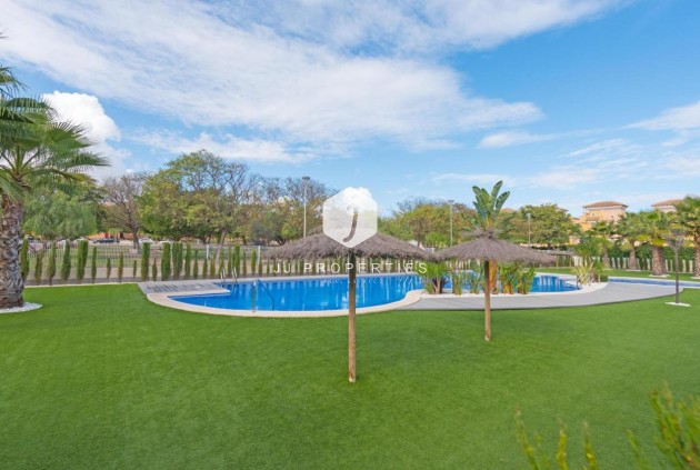 Tweedehands - Bungalow -
Torrevieja - Auguas Neuvas