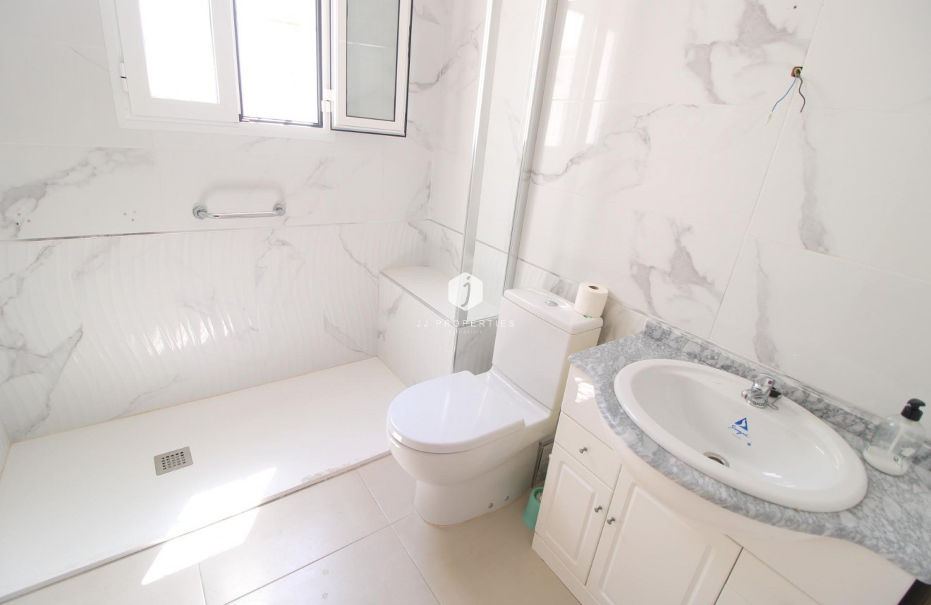 Aus zweiter Hand - Wohnung -
Torrevieja