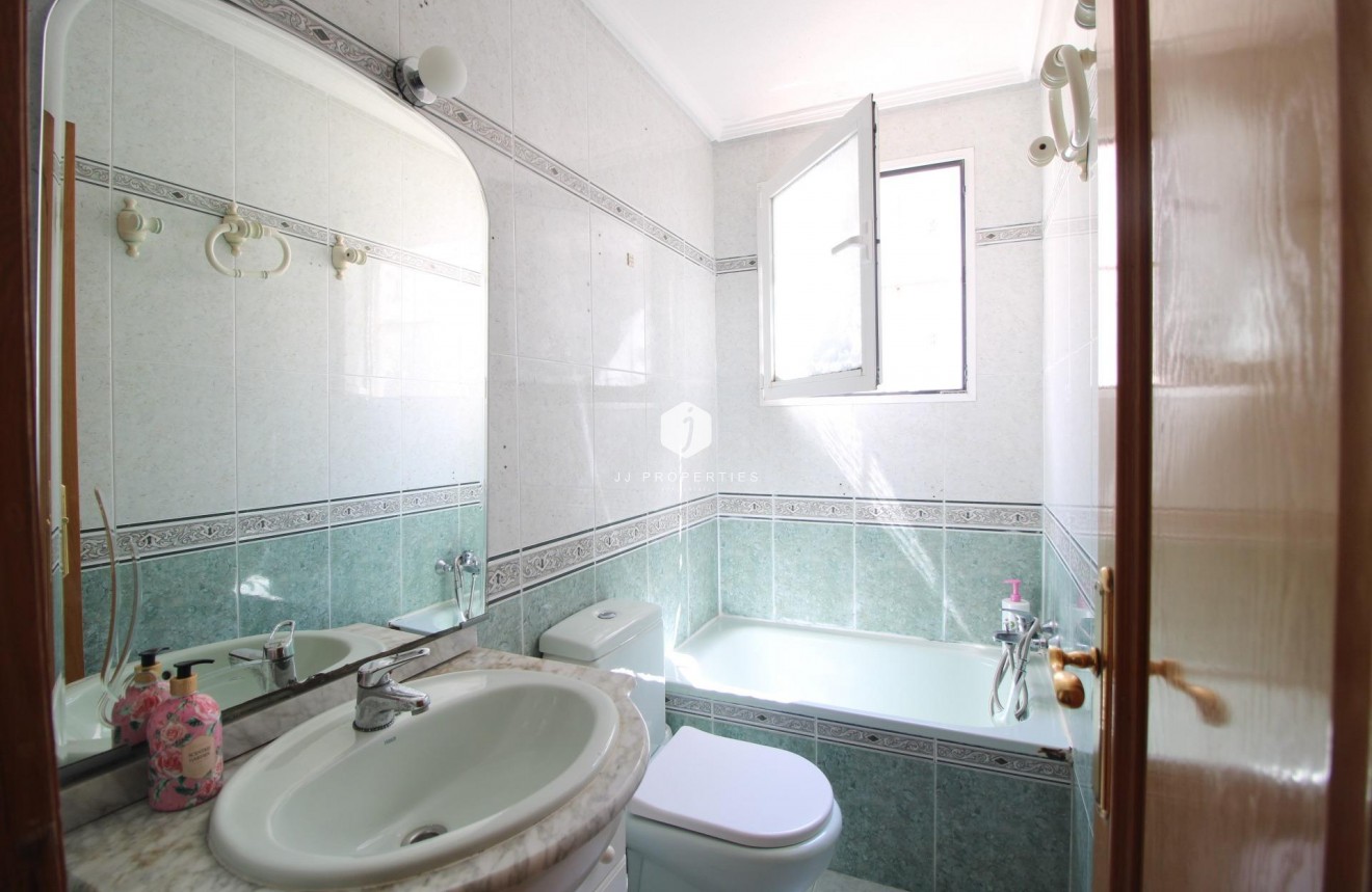 Aus zweiter Hand - Wohnung -
Torrevieja