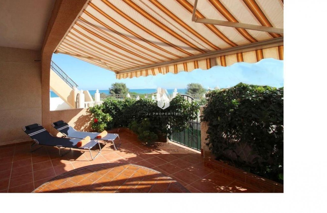 Tweedehands - Bungalow -
Torrevieja - La Mata