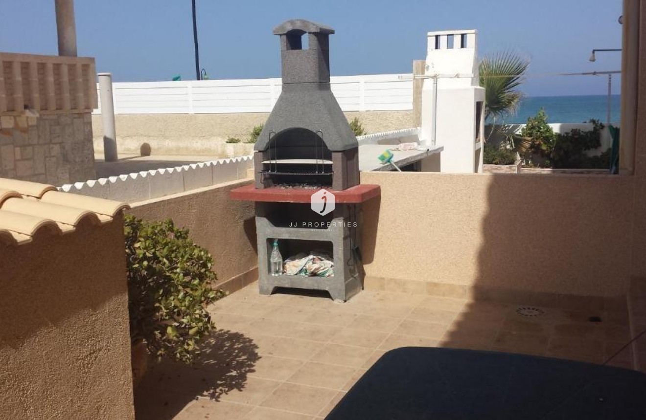 Tweedehands - Bungalow -
Torrevieja - La Mata