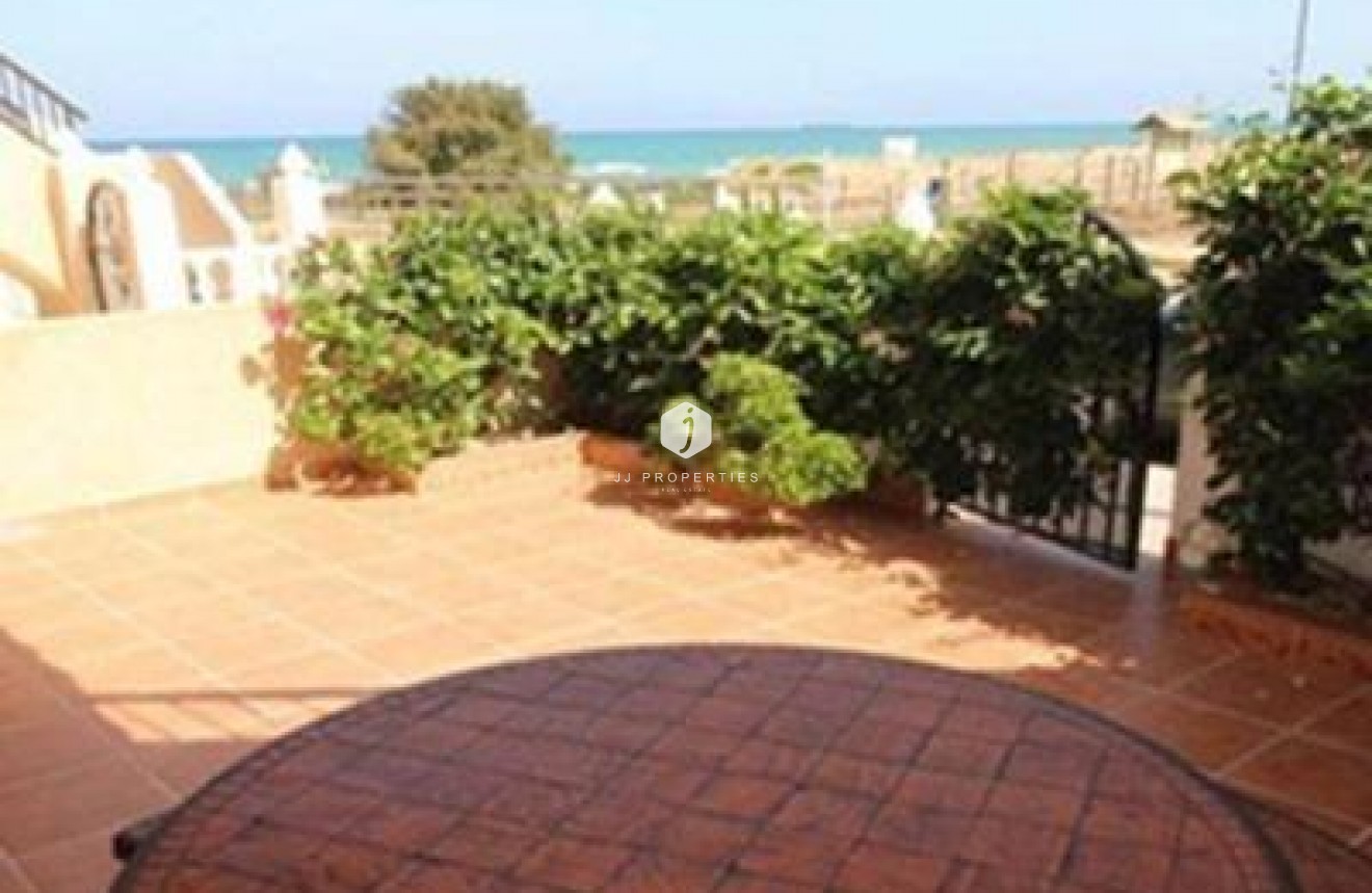 Tweedehands - Bungalow -
Torrevieja - La Mata