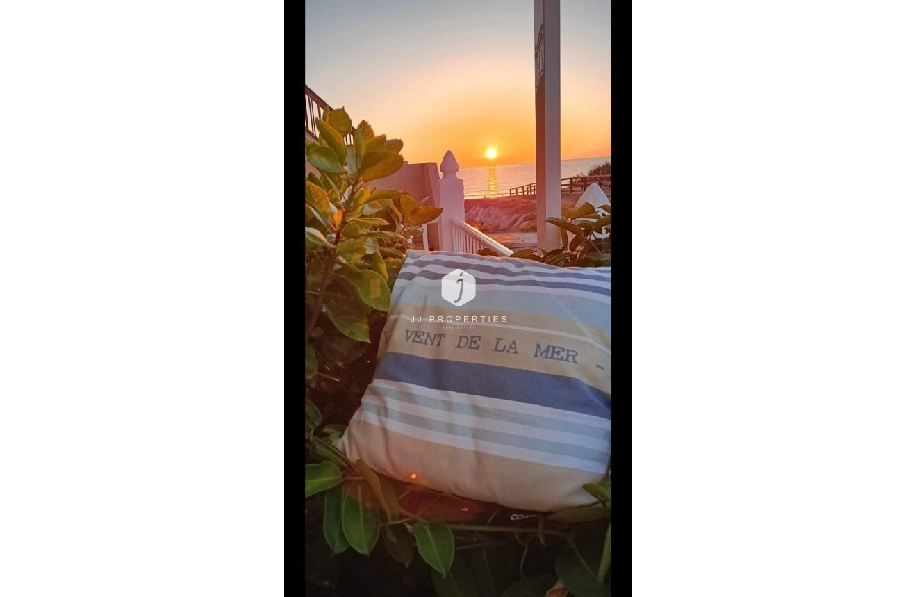 Tweedehands - Bungalow -
Torrevieja - La Mata