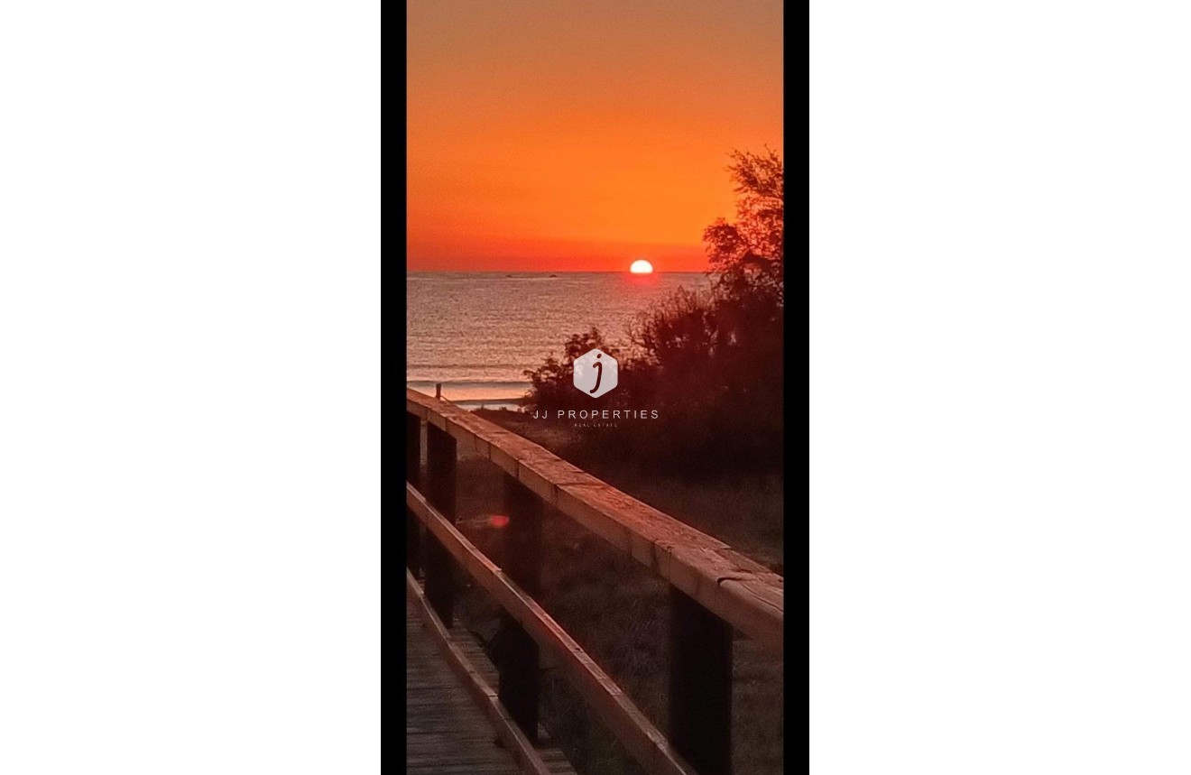 Tweedehands - Bungalow -
Torrevieja - La Mata